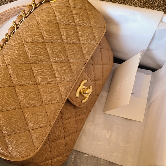 Chanel Caviar Flap Bag - Picture 2 of 8